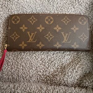 Louis Vuitton 

Clémence Wallet